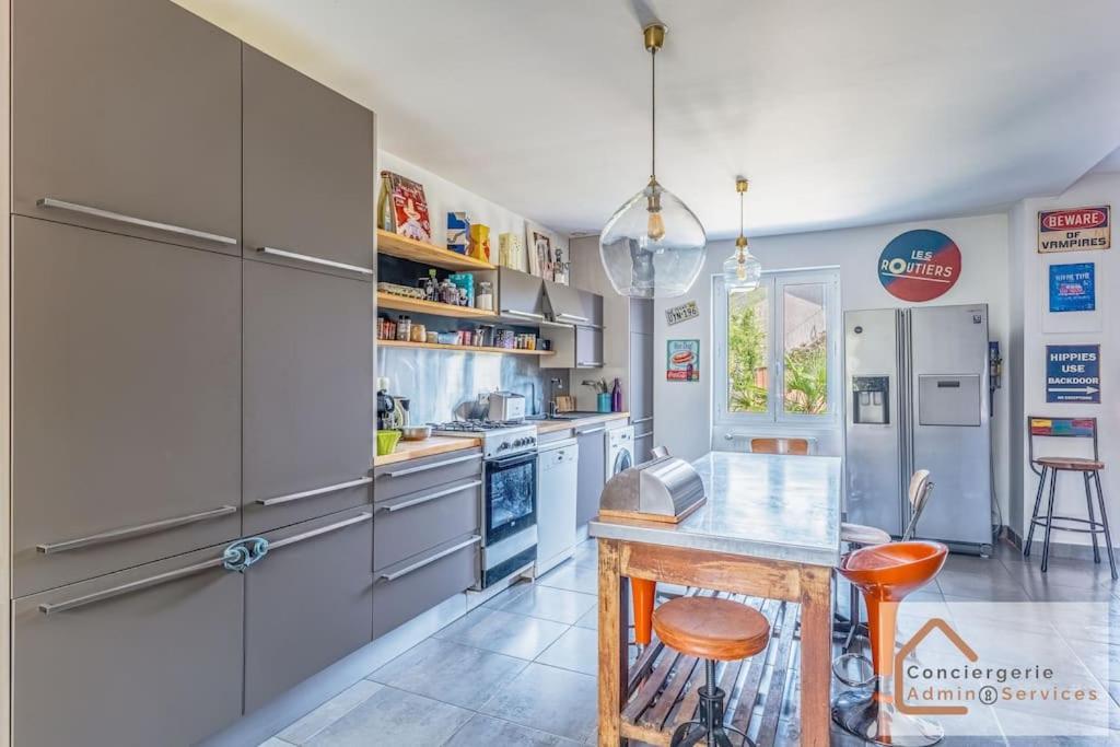 Maison A Lyon Parilly Avec Piscine, Jardin, Parking Prive & Proche Eurexpo Vénissieux Exterior foto